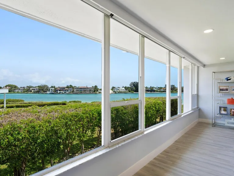 Sarasota/St. Petersburg Real Estate | View 100 Sands Point Road #305 | room 10 | View 11