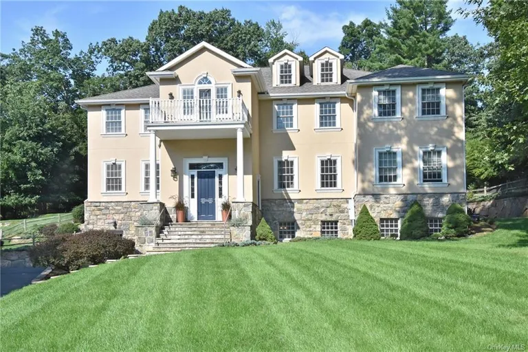 New York City Real Estate | View 299 Riverview Road | 5 Beds, 5 Baths | View 1