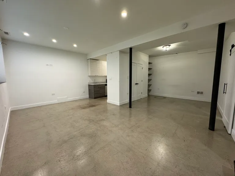 New York City Real Estate | View 1301 S California, 1E | room 4 | View 5