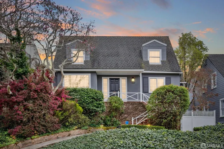 Northern California Real Estate | View 1887 Trestle Glen | 3 Beds, 2 Baths | View 1