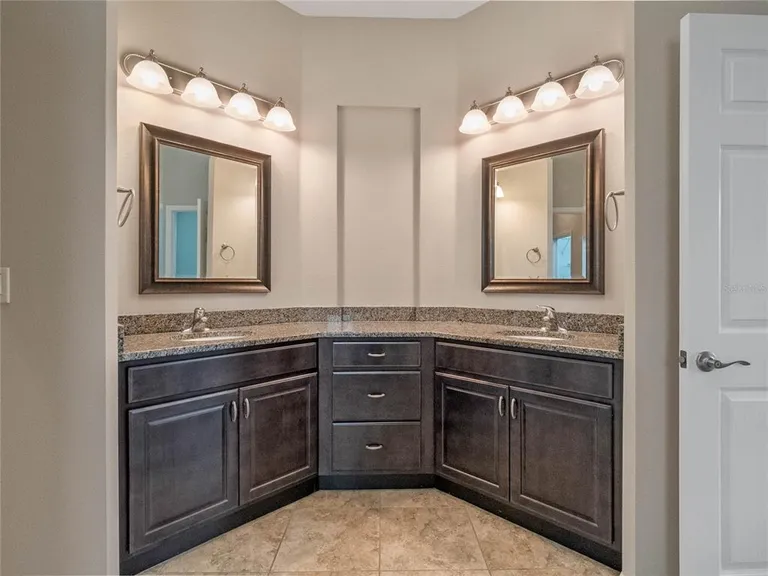 Central Florida Real Estate | View 8747 Bridgeport Bay Circle | room 12 | View 13