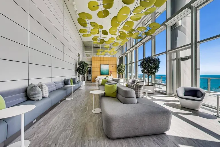 Chicago Real Estate | View 340 E Randolph, 506 | room 17 | View 18