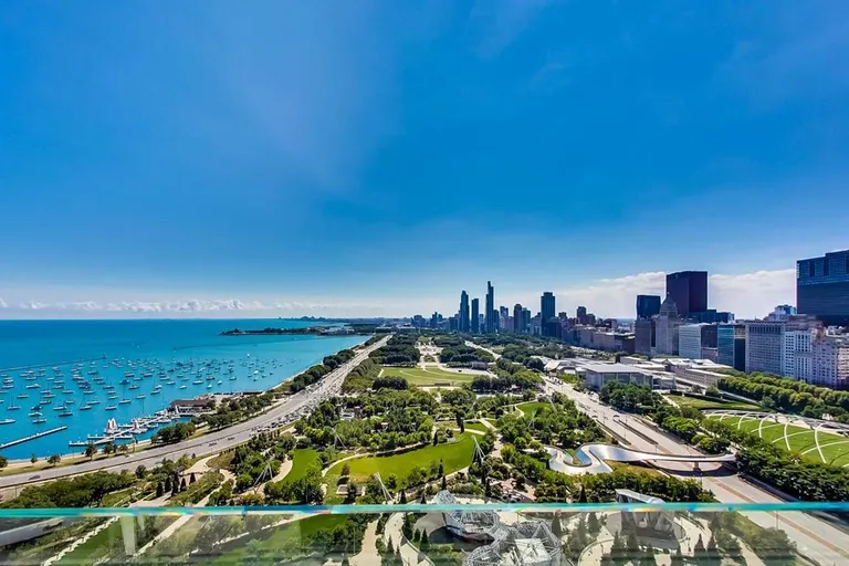 Chicago Real Estate | View 340 E Randolph, 506 | room 14 | View 15