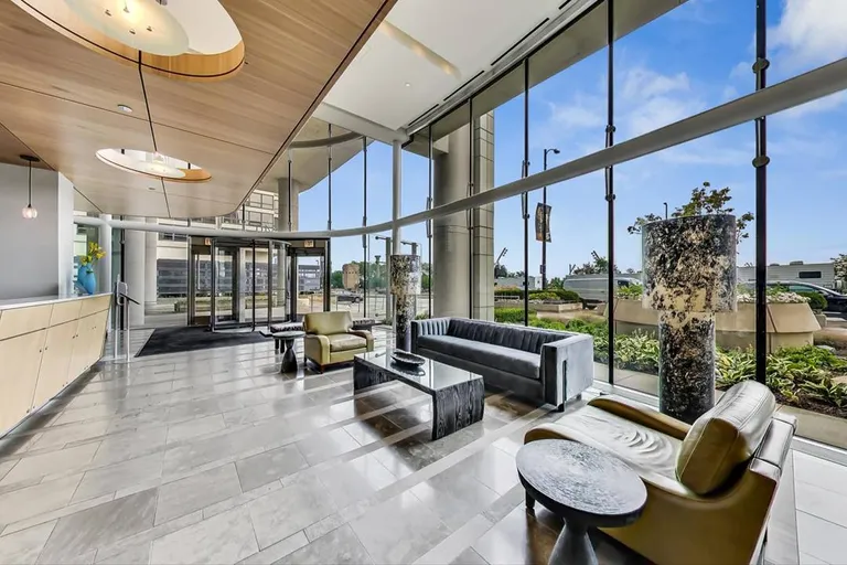 Chicago Real Estate | View 340 E Randolph, 506 | room 25 | View 26