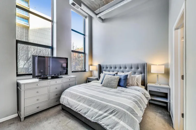 New York City Real Estate | View 758 N Larrabee, 219 | room 8 | View 9