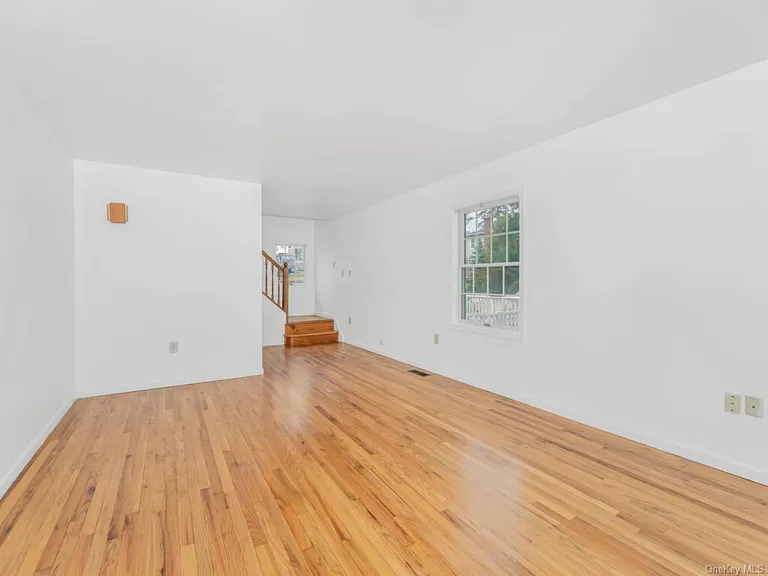New York City Real Estate | View 81 Fern Street | room 4 | View 5