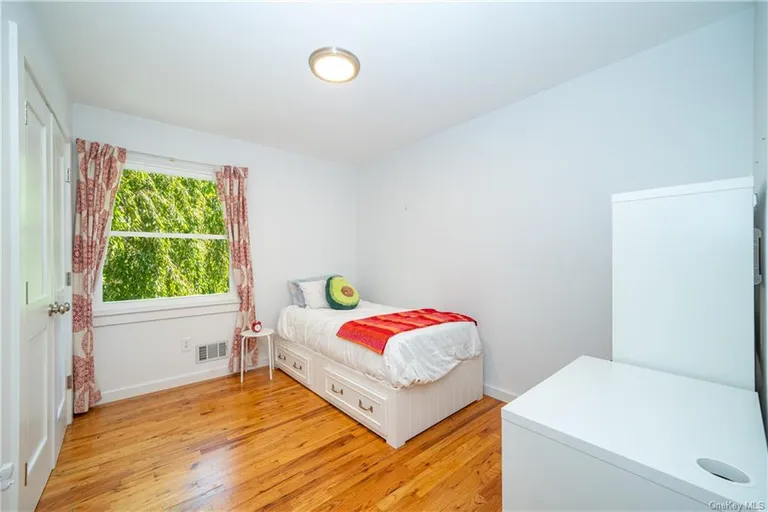 New York City Real Estate | View 14 White Birch Drive | room 12 | View 13