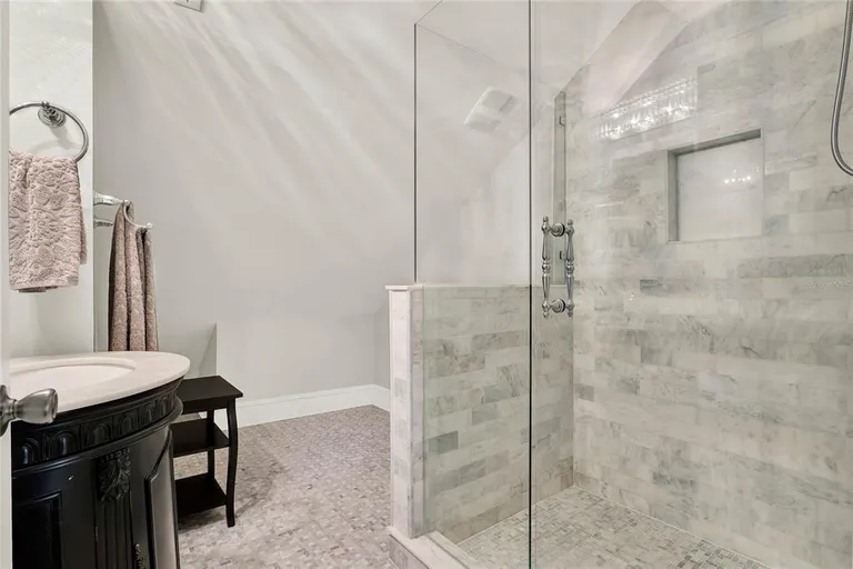 Central Florida Real Estate | View 721 Delaney Avenue | room 26 | View 27