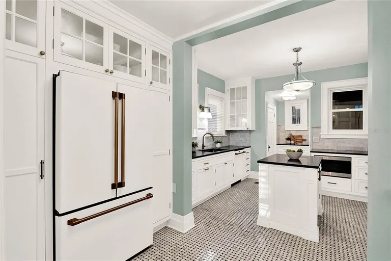 Central Florida Real Estate | View 721 Delaney Avenue | room 8 | View 9