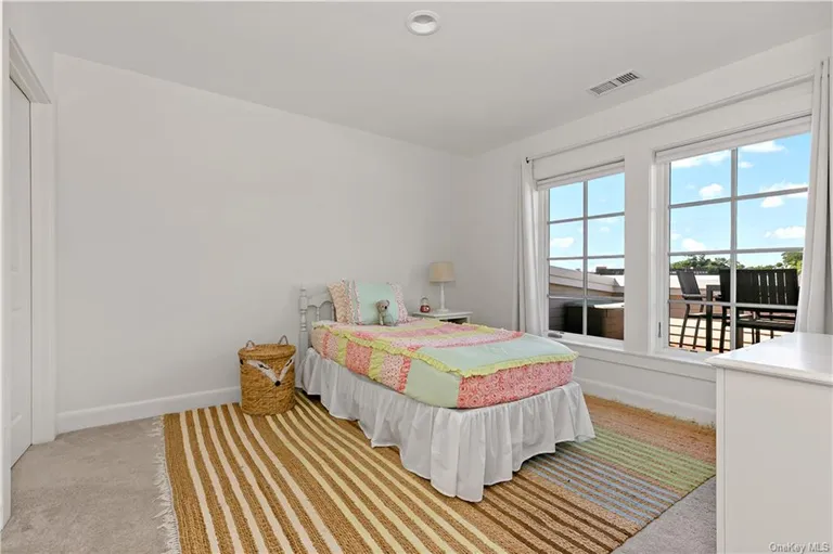 New York City Real Estate | View 4 Orchard Drive Unit# 4 | room 25 | View 26