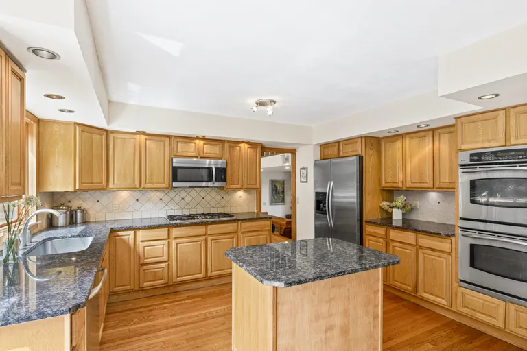 New York City Real Estate | View 278 Chestnut Ridge Road | room 9 | View 10