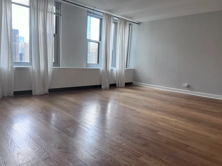 New York City Real Estate | View 400 E Randolph, 3622 | room 4 | View 5