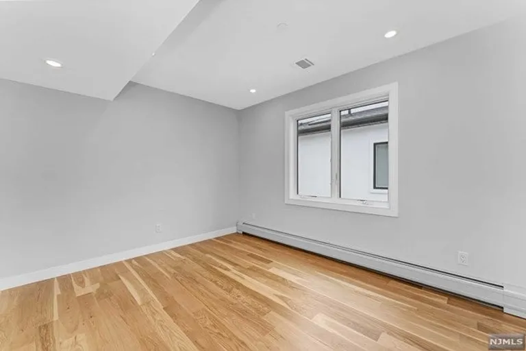 New York City Real Estate | View 695 Hillside Avenue | room 30 | View 31