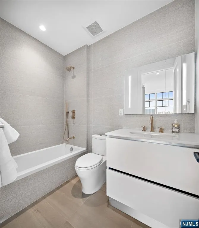 Bergen County Real Estate | View 16 Stone Bridge Court | room 28 | View 29