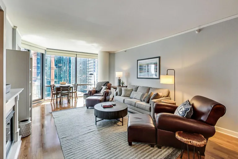 New York City Real Estate | View 450 E Waterside, 1406 | room 4 | View 5