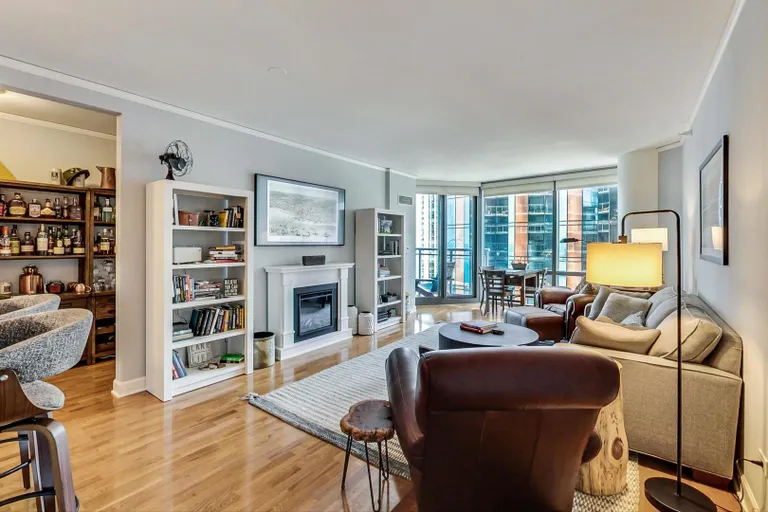 New York City Real Estate | View 450 E Waterside, 1406 | room 1 | View 2