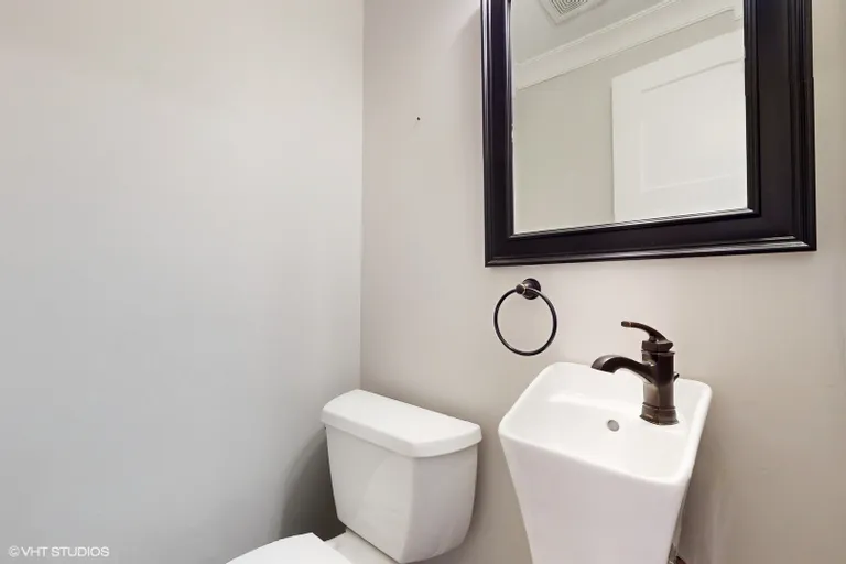 New York City Real Estate | View 2350 N Kedzie, F | room 10 | View 11