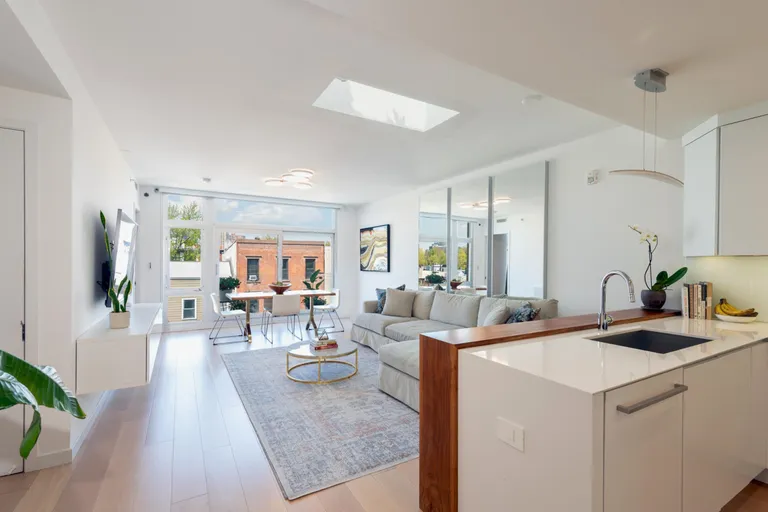 Jersey City/Hoboken Real Estate | View 323 4th St Unit# PH | 3 Beds, 2 Baths | View 1