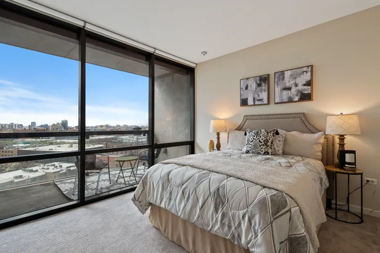 New York City Real Estate | View 860 W Blackhawk, 1108 | room 18 | View 19