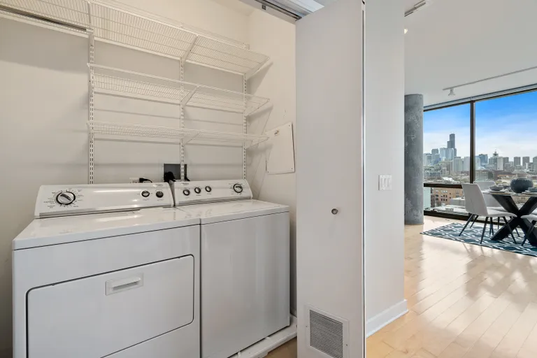 New York City Real Estate | View 860 W Blackhawk, 1108 | room 25 | View 26