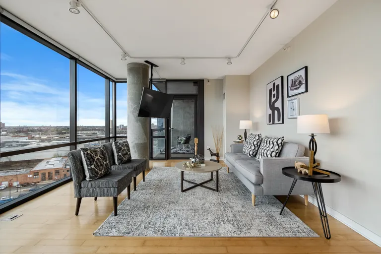 New York City Real Estate | View 860 W Blackhawk, 1108 | room 5 | View 6