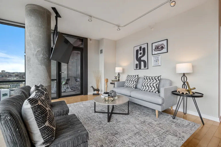 New York City Real Estate | View 860 W Blackhawk, 1108 | room 6 | View 7