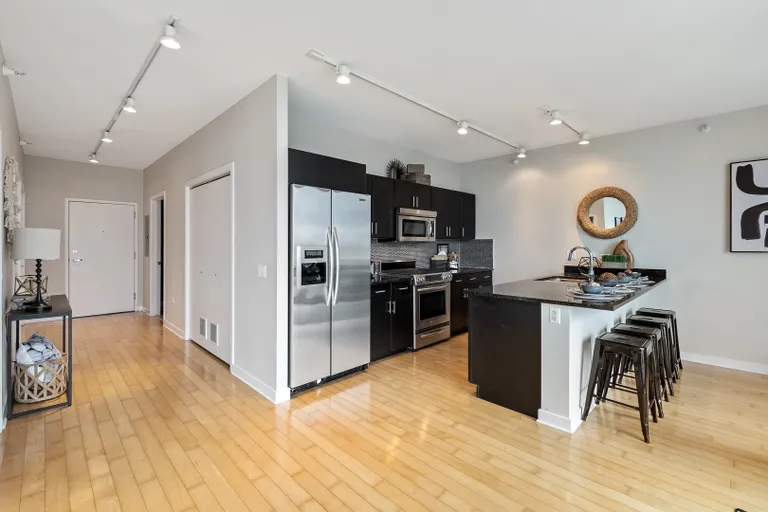 New York City Real Estate | View 860 W Blackhawk, 1108 | room 16 | View 17