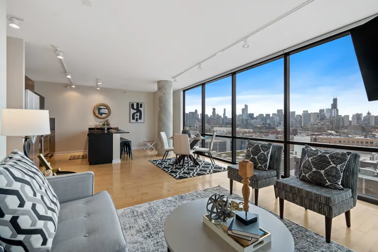 New York City Real Estate | View 860 W Blackhawk, 1108 | room 8 | View 9
