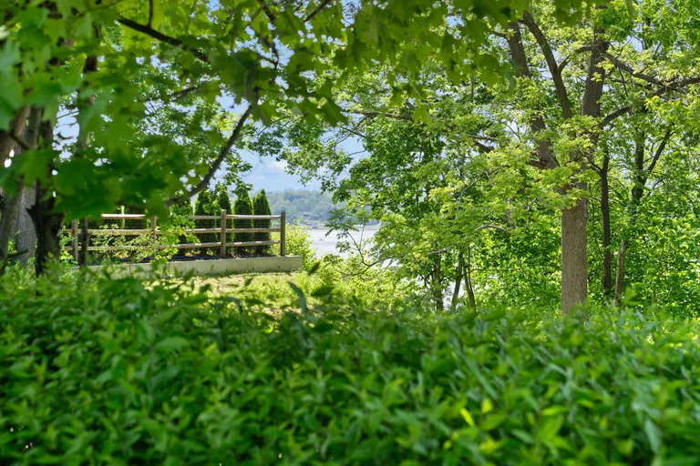 39 Grinnell Street, Rhinecliff, NY 12574 Property for sale