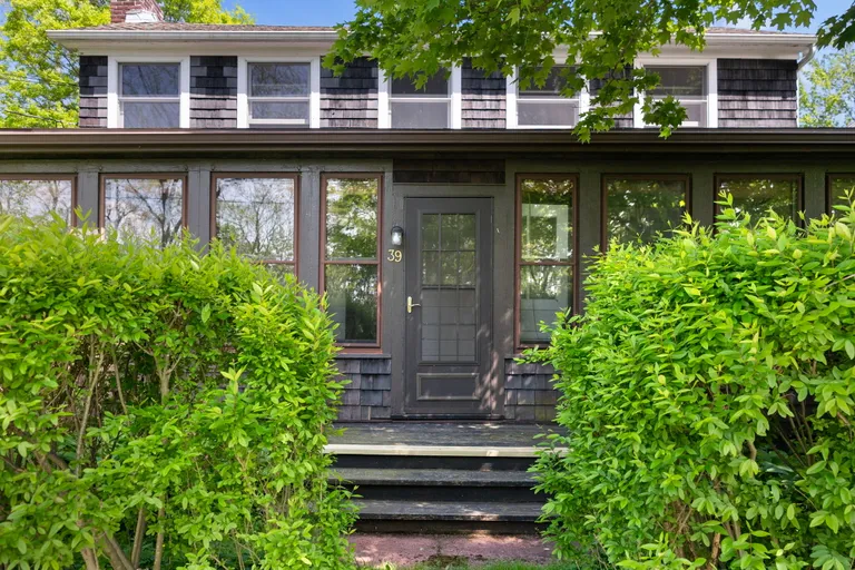 39 Grinnell Street, Rhinecliff, NY 12574 Property for sale