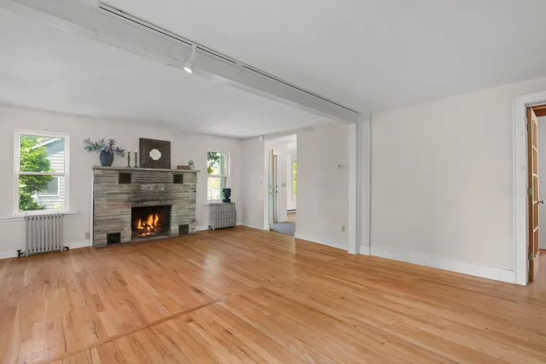 New York City Real Estate | View 39 Grinnell Street | room 20 | View 21