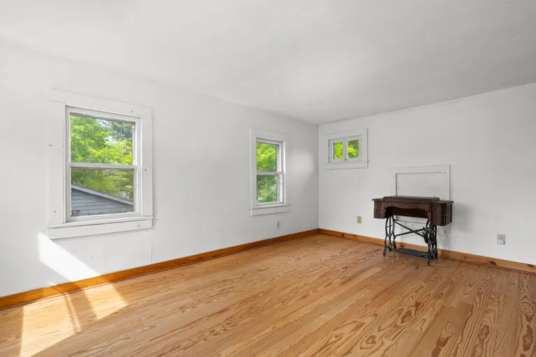 39 Grinnell Street, Rhinecliff, NY 12574 Property for sale