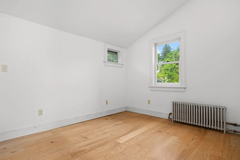 39 Grinnell Street, Rhinecliff, NY 12574 Property for sale