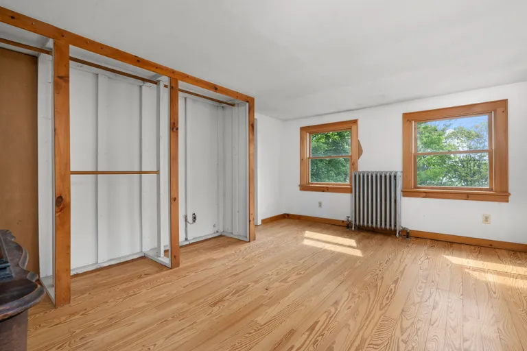 New York City Real Estate | View 39 Grinnell Street | room 29 | View 30