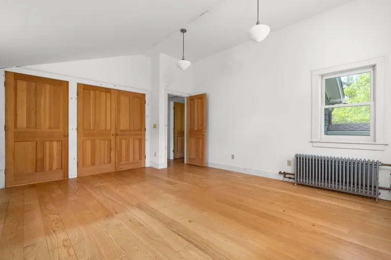 New York City Real Estate | View 39 Grinnell Street | room 27 | View 28