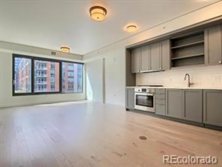 New York City Real Estate | View 1750 Wewatta Street Unit# 927 | room 4 | View 5