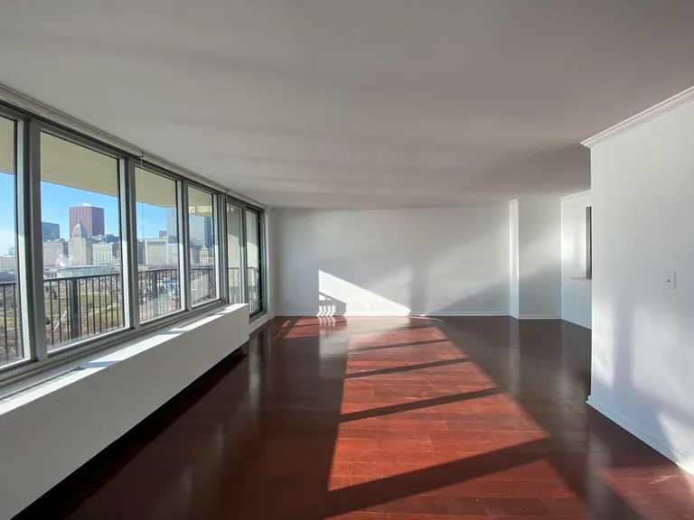 New York City Real Estate | View 400 E Randolph, 1511 | room 6 | View 7