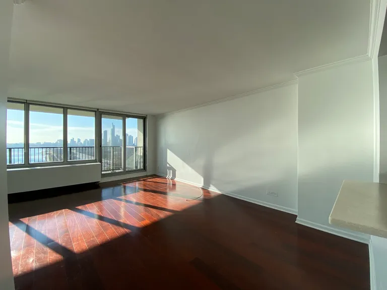 New York City Real Estate | View 400 E Randolph, 1511 | room 9 | View 10