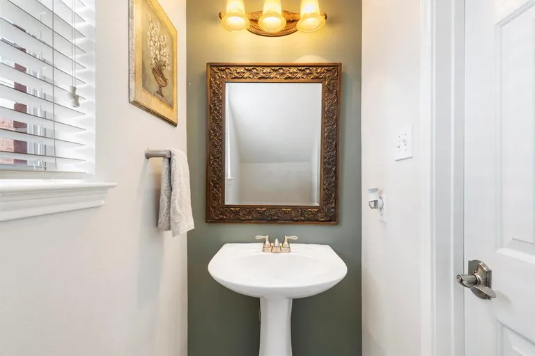 New York City Real Estate | View 20935 Nashland Court | room 12 | View 13