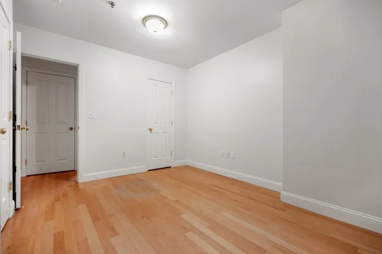 New York City Real Estate | View 10 Charlesgate E #1 | room 26 | View 27