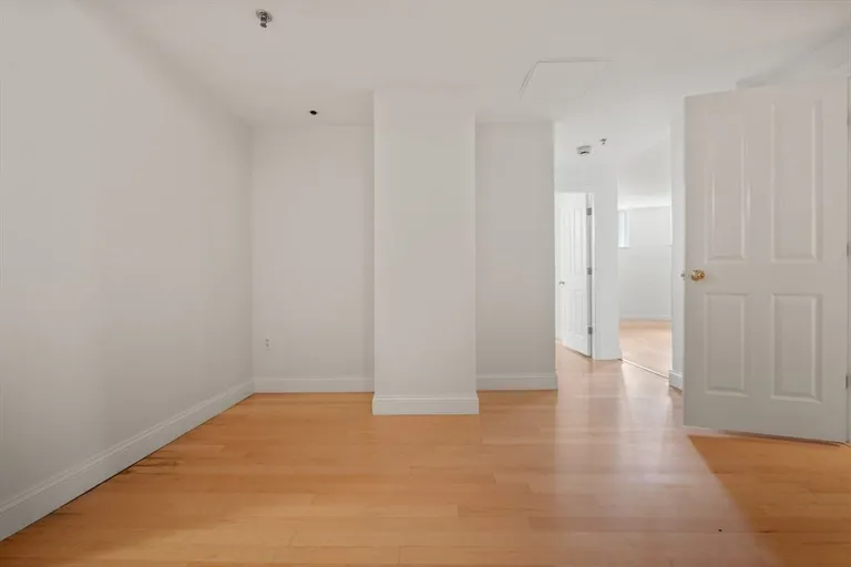 New York City Real Estate | View 10 Charlesgate E #1 | room 23 | View 24