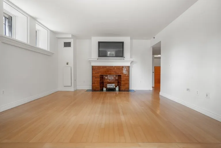 New York City Real Estate | View 10 Charlesgate E #1 | room 39 | View 40