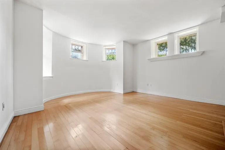 New York City Real Estate | View 10 Charlesgate E #1 | room 11 | View 12