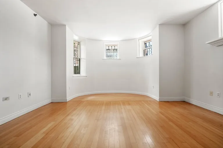 New York City Real Estate | View 10 Charlesgate E #1 | room 38 | View 39