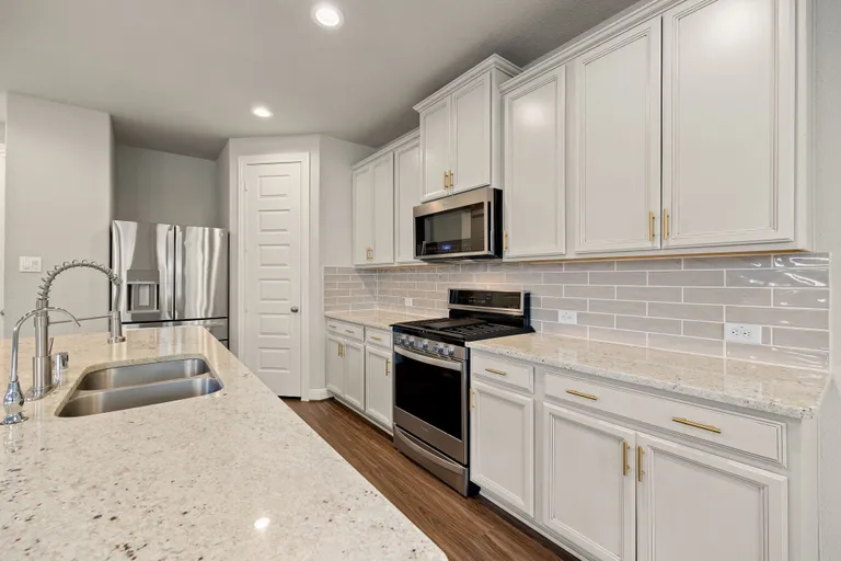 Houston Suburbs Real Estate | View 9913 Smokehouse Silo Lane | room 17 | View 18