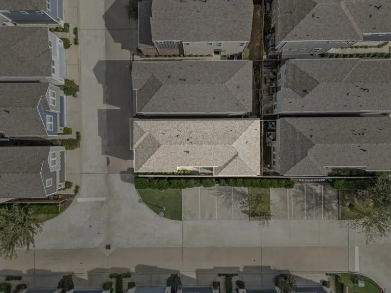 Houston Suburbs Real Estate | View 9913 Smokehouse Silo Lane | room 6 | View 7