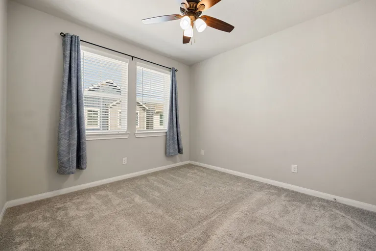 Houston Suburbs Real Estate | View 9913 Smokehouse Silo Lane | room 32 | View 33