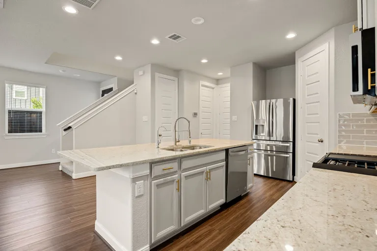Houston Suburbs Real Estate | View 9913 Smokehouse Silo Lane | room 13 | View 14