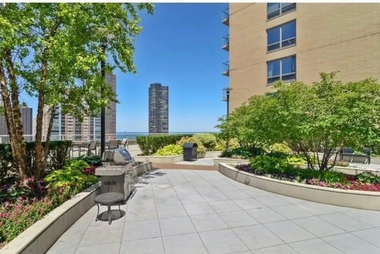 New York City Real Estate | View 420 E Waterside, 808 | room 19 | View 20
