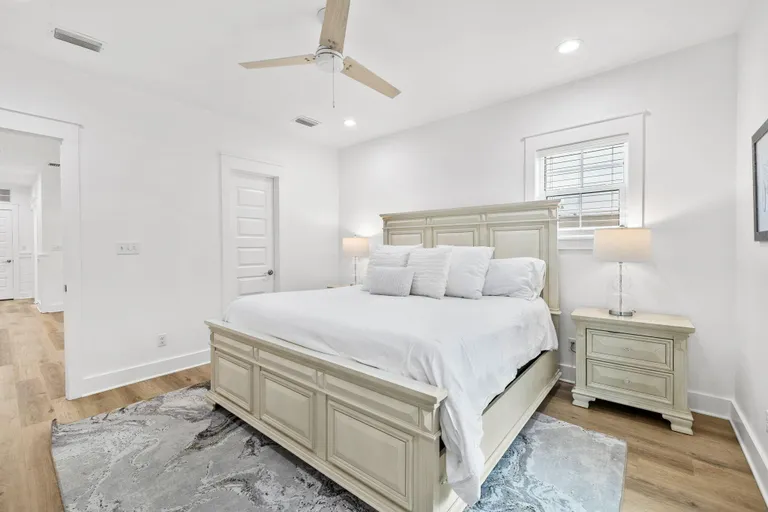 New York City Real Estate | View 301 Elm Street | room 51 | View 52